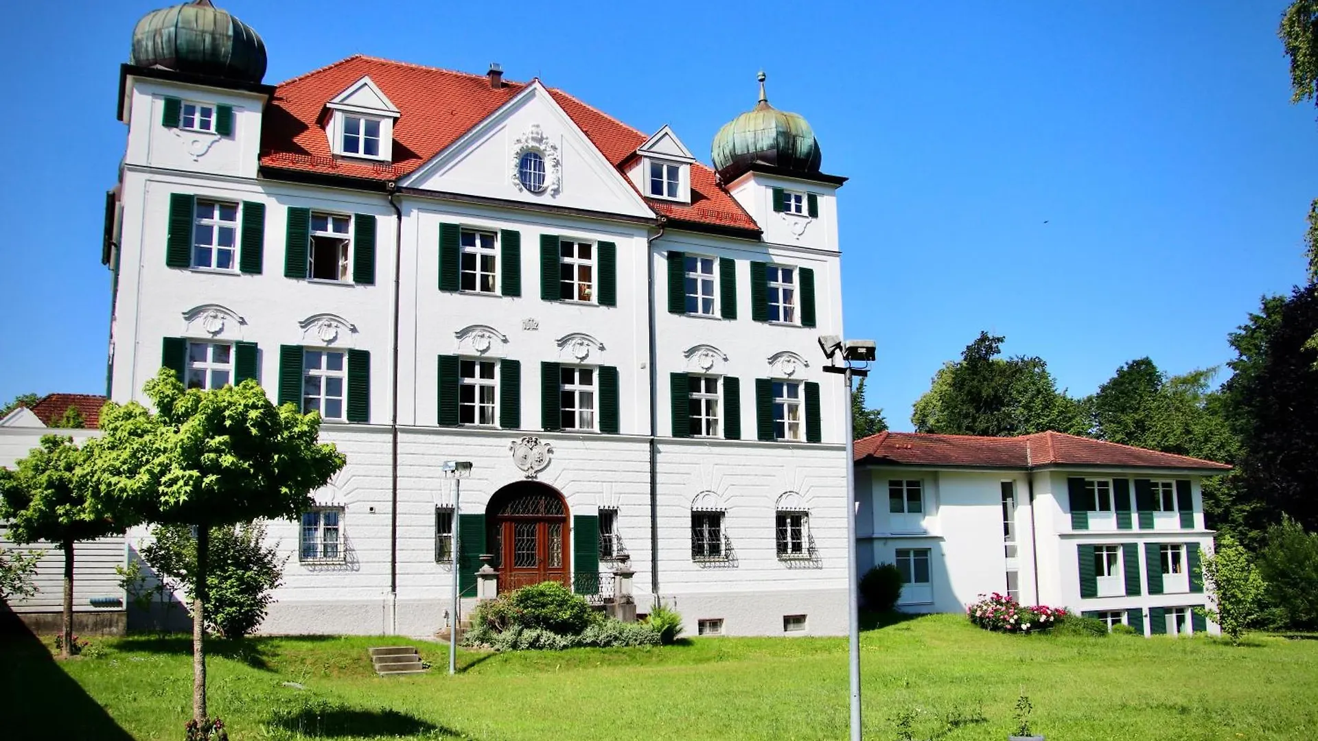 Schloss Elmischwang Fischach 0*,